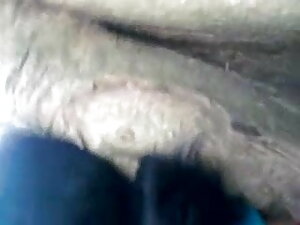 एक फूहड़ हिंदी में फुल सेक्सी मूवी गैंगबैंग में पोर्न वीडियो कुतिया बहुत गर्म है। गैंगबैंग की श्रेणियां।