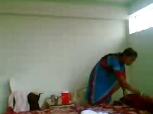 प्रेस्ली उसके सुंदर  ...