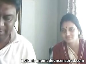 एशियाई लड़की ने अपनी ...