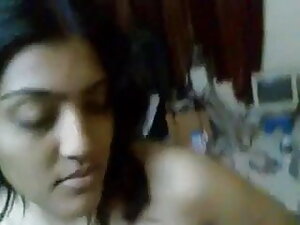 अश्लील वीडियो उसकी पत्नी को उंगलियों और एक हिंदी सेक्सी फुल मूवी वीडियो डिक के साथ fucks। श्रेणियाँ शौकिया अश्लील