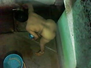 ऑड्रे बिटोनी सेक्सी  ...